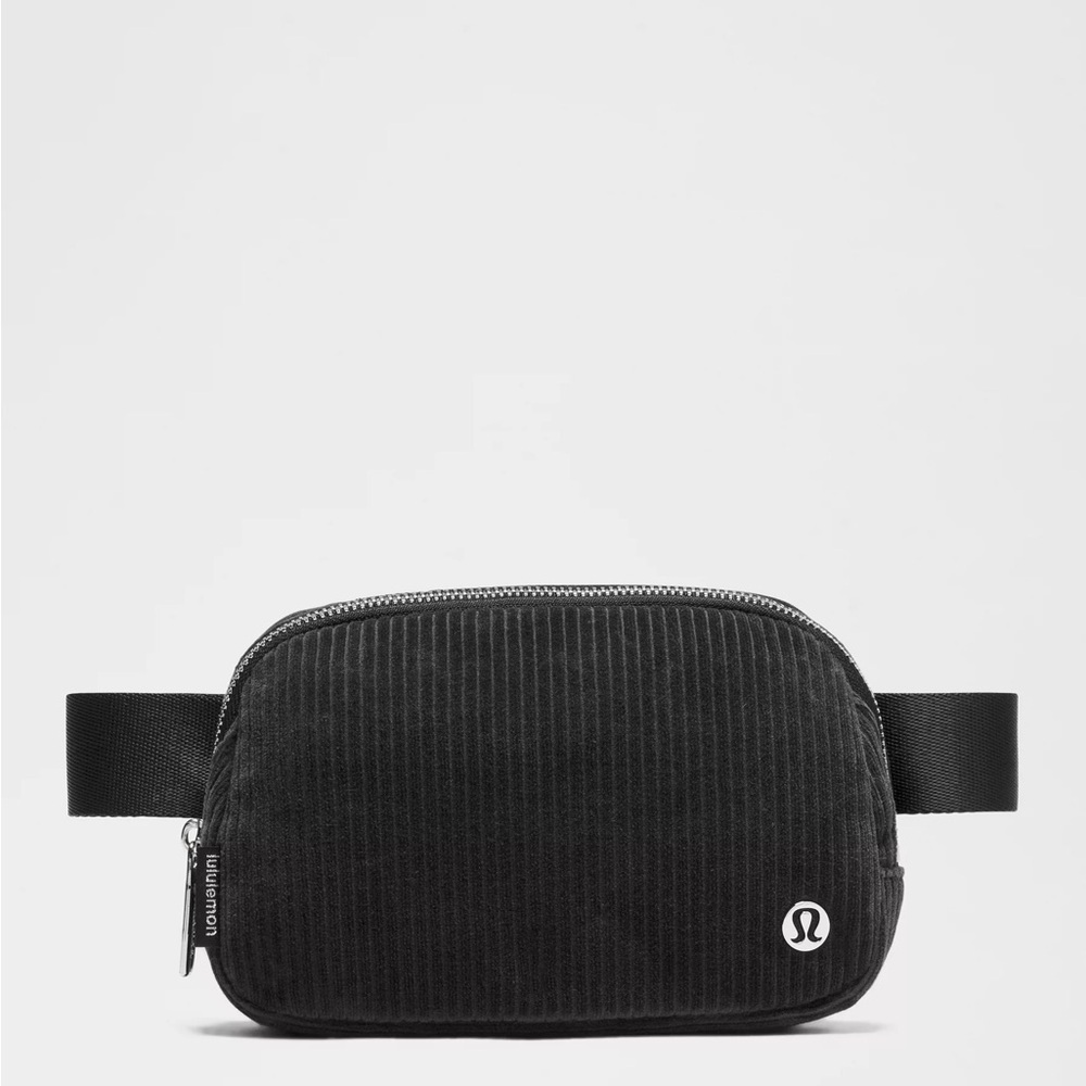 Everywhere Belt Bag Corduroy - True Navy